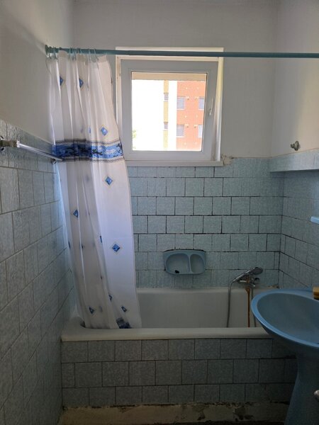 Baba Novac, parc IOR, 10 minute metrou Dristor, restaurant Rucar,