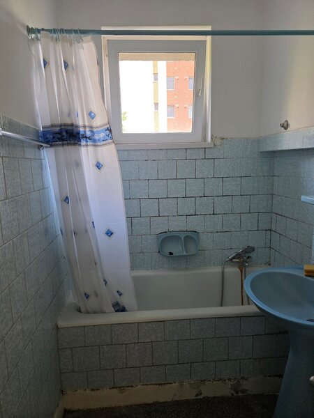 Baba Novac, parc IOR, 10 minute metrou Dristor, restaurant Rucar,